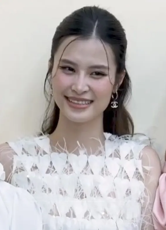 Đông Nhi