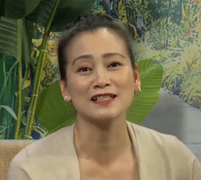 Tuyết Thu